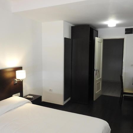 Hostal Meson De Paco Cariñena Eksteriør bilde