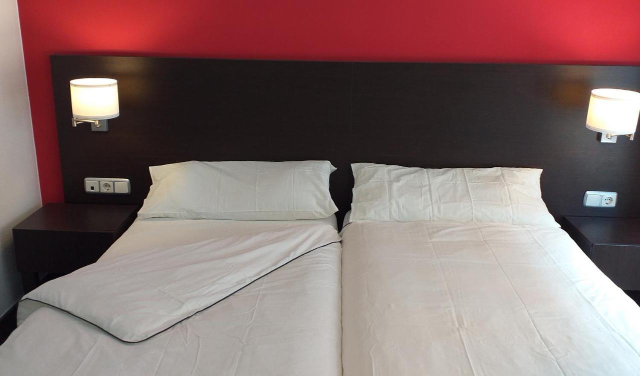 Hostal Meson De Paco Cariñena Eksteriør bilde