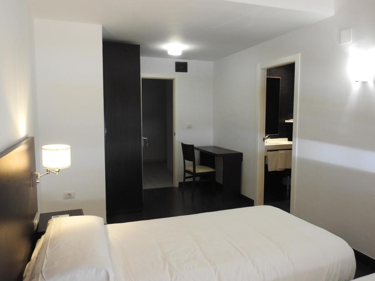 Hostal Meson De Paco Cariñena Eksteriør bilde