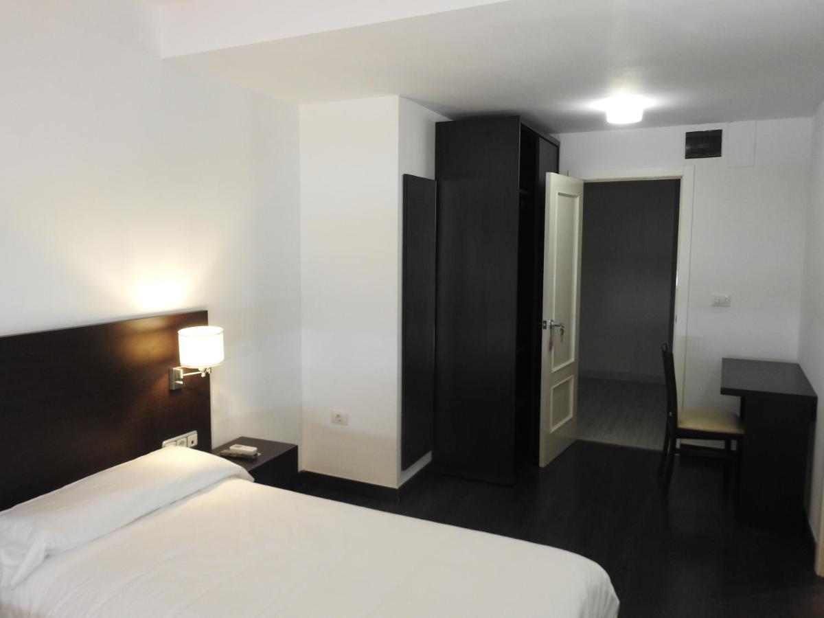Hostal Meson De Paco Cariñena Eksteriør bilde
