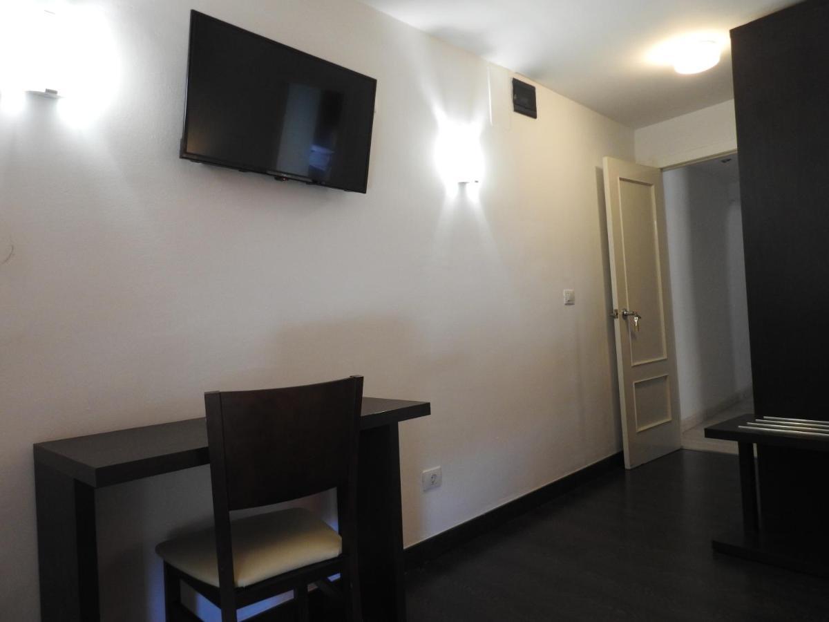 Hostal Meson De Paco Cariñena Eksteriør bilde