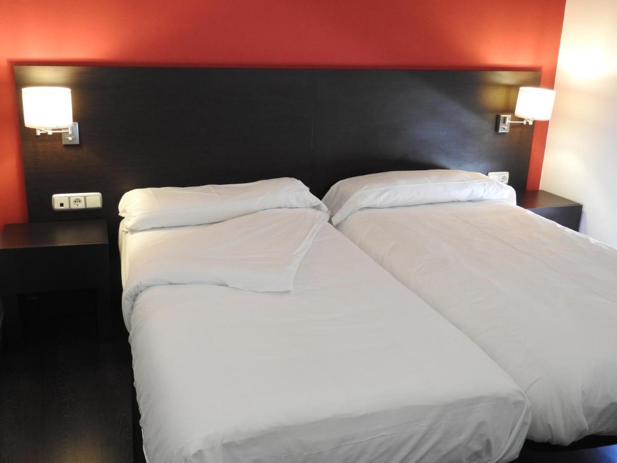 Hostal Meson De Paco Cariñena Eksteriør bilde