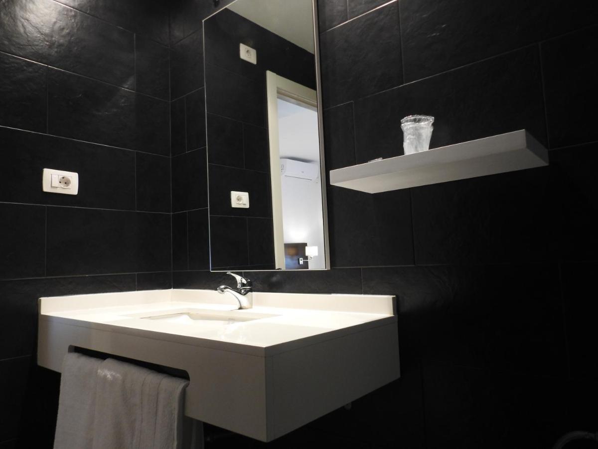 Hostal Meson De Paco Cariñena Eksteriør bilde