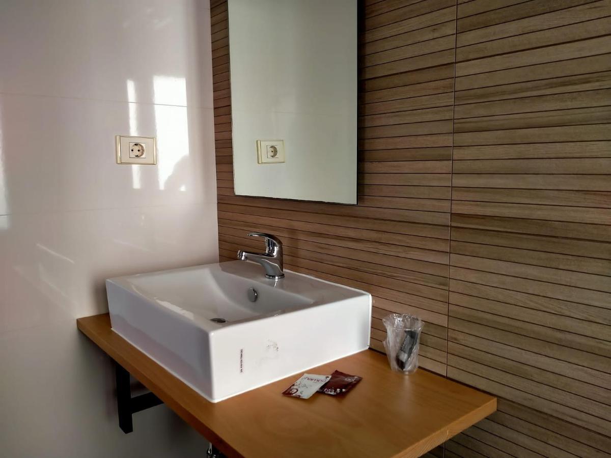 Hostal Meson De Paco Cariñena Eksteriør bilde